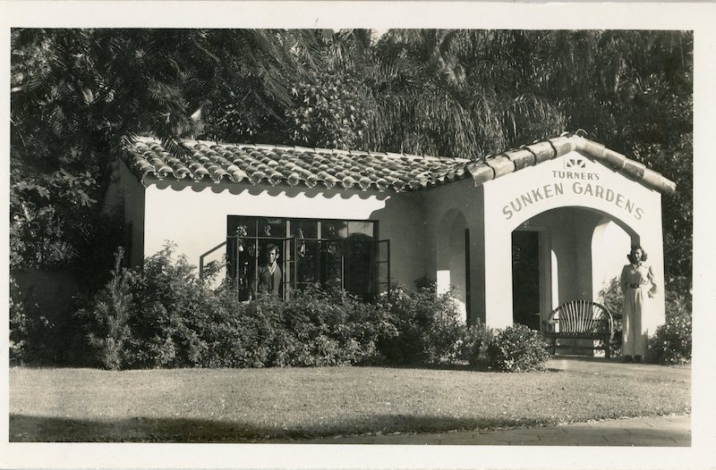 black and white image of the Sunken Gardens gift shop from 1926